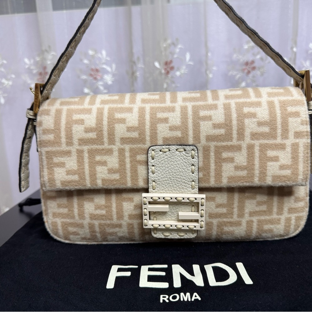 Fendi Vintage Baguette 1997 - Brand New, Authentic